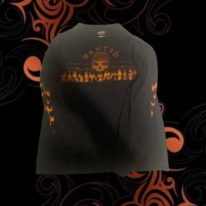 Harley Davidson tröja - As fet harley tröja med eld flamor på armarna Knappt använd, skriv om ni undrar något