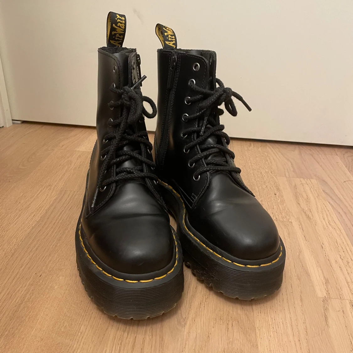 Dr. Martens Jadon