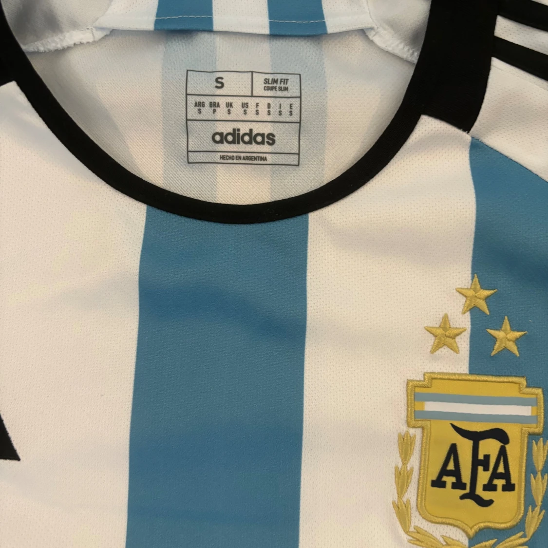 Vit och blå fotbollströja från Adidas - 91