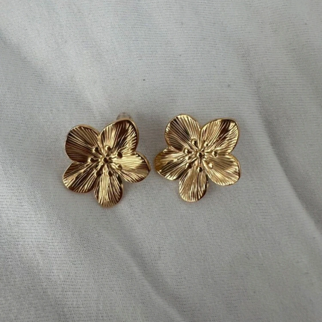 Guldblommiga örhängen - 90