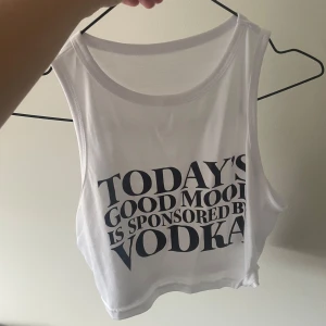 Linne - Säljer detta linne, helt nytt! Strl L!