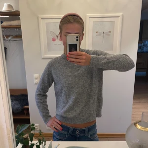 Grå stickad! - Sparsamt använd stickad från zara