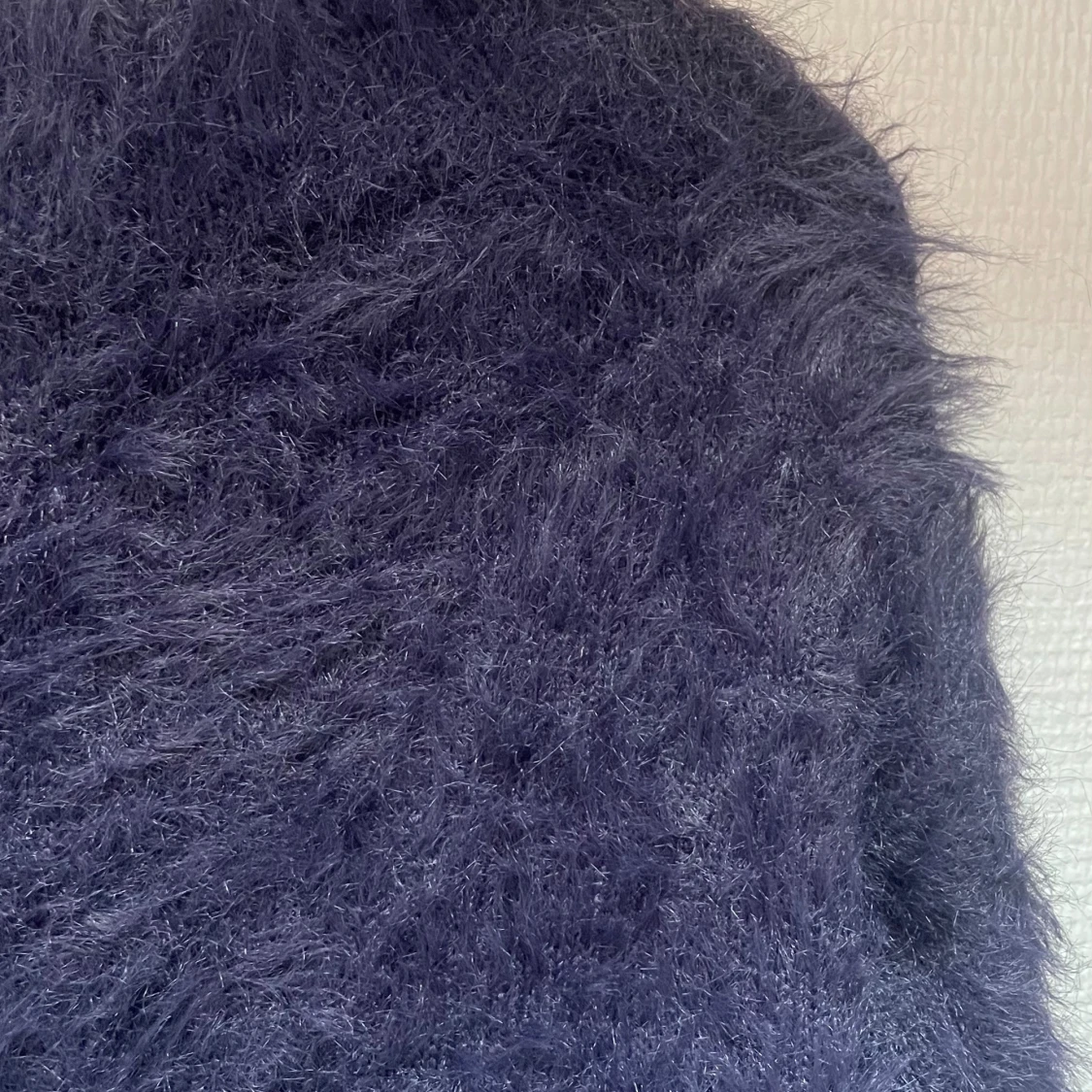 Mörkgrå fluffig tröja från H&M - 90