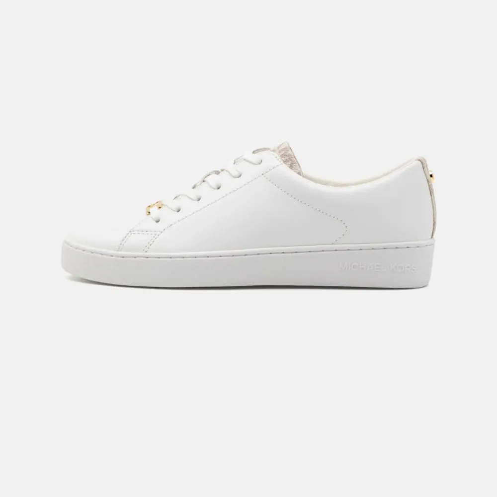 Super fina micheal kors sneakers använda en gång, pris går att diskutera 💞. Skor.