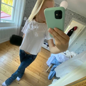 Vit blus zara - Säljer min blus från zara för den är för liten💕