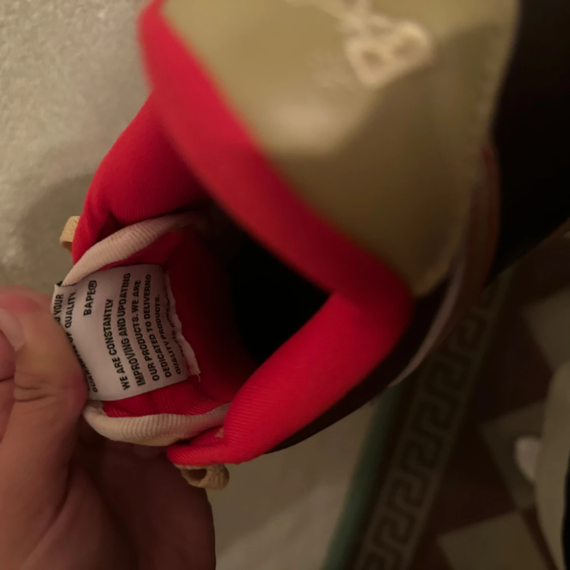 BAPE STA sneakers i beige, brun och röd - 92