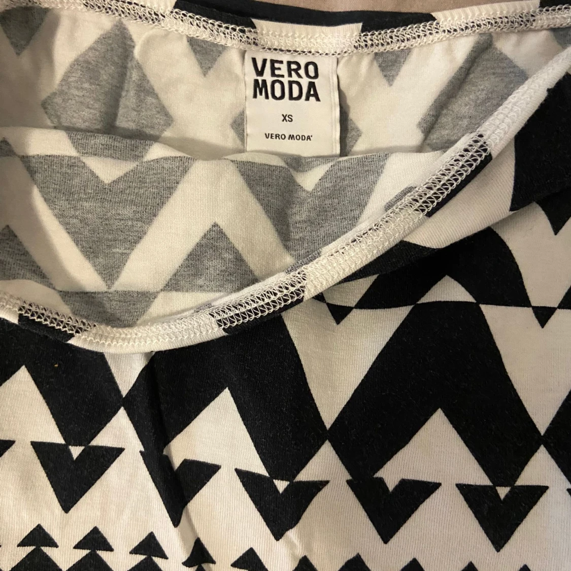 Svartvit kjol från Vero Moda - 91
