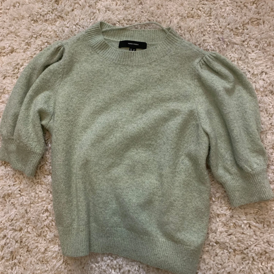 Grön stickad veromoda tröja  - 90