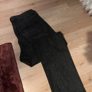 Jack and jones jeans - Bra skick knappt använd