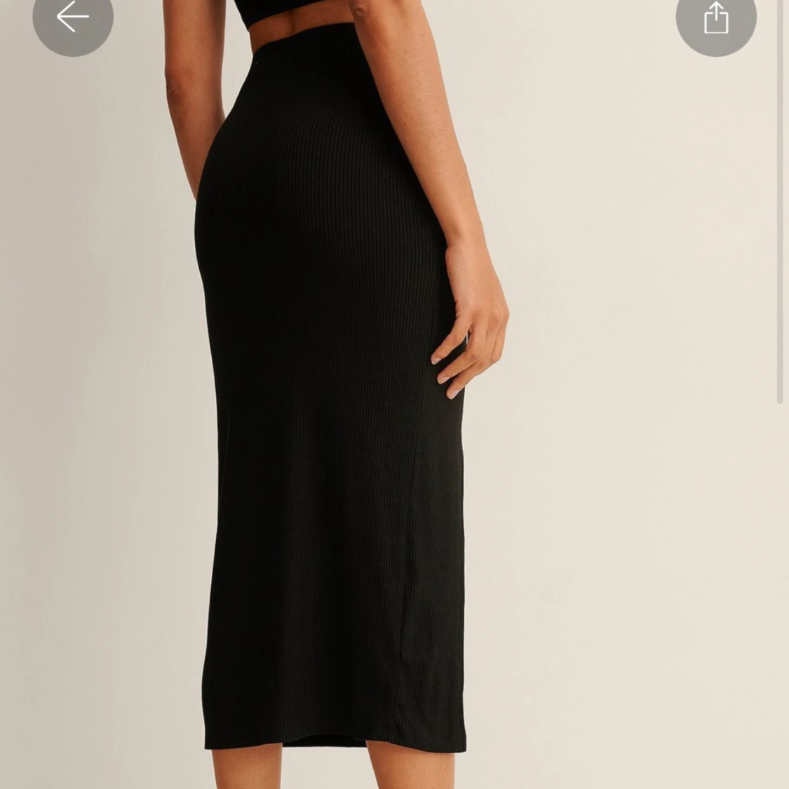 Ribbad midikjol med slits  - 90