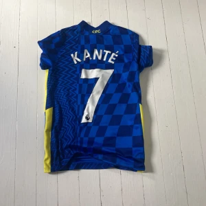 Kanté tröja  - Köpt nyss använt ändats 1 gång. Bra skick alltså. Går pruta neråt.