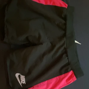 Nike shorts - Rensar gaderob 