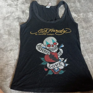 Ed Hardy linne  - Jätte snyggt ed Hardy linne säljer för de inte kommer till andvändning 💖💖 de har inga defekter 