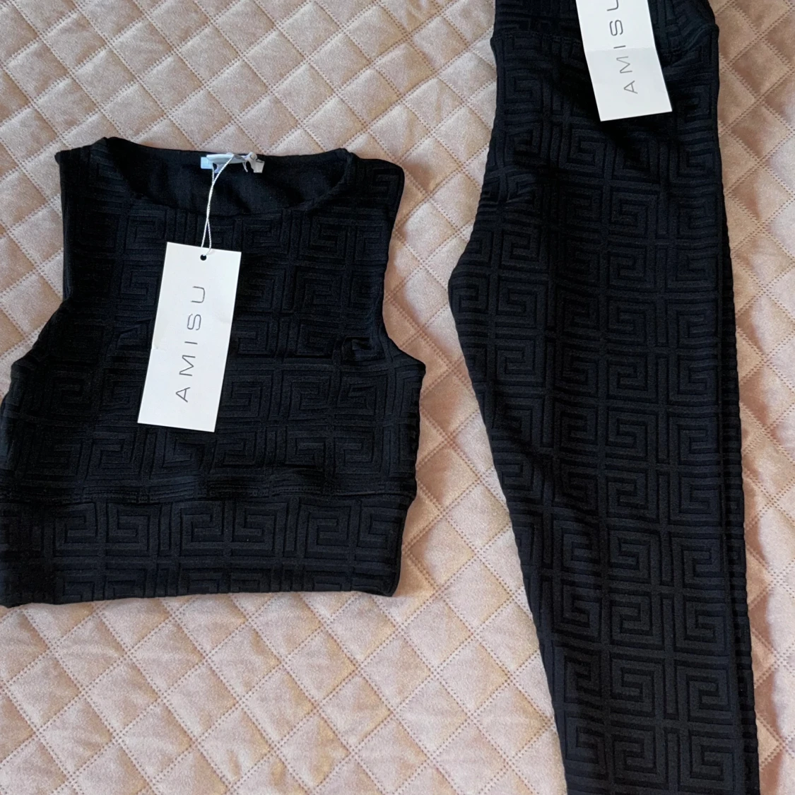 New yorker two piece set 