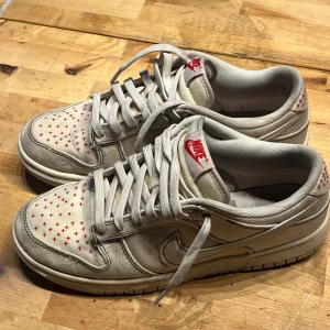 Nike dunk low  - Storlek 41 fråga på om ni följer är det 10% rea !  🫡🫡