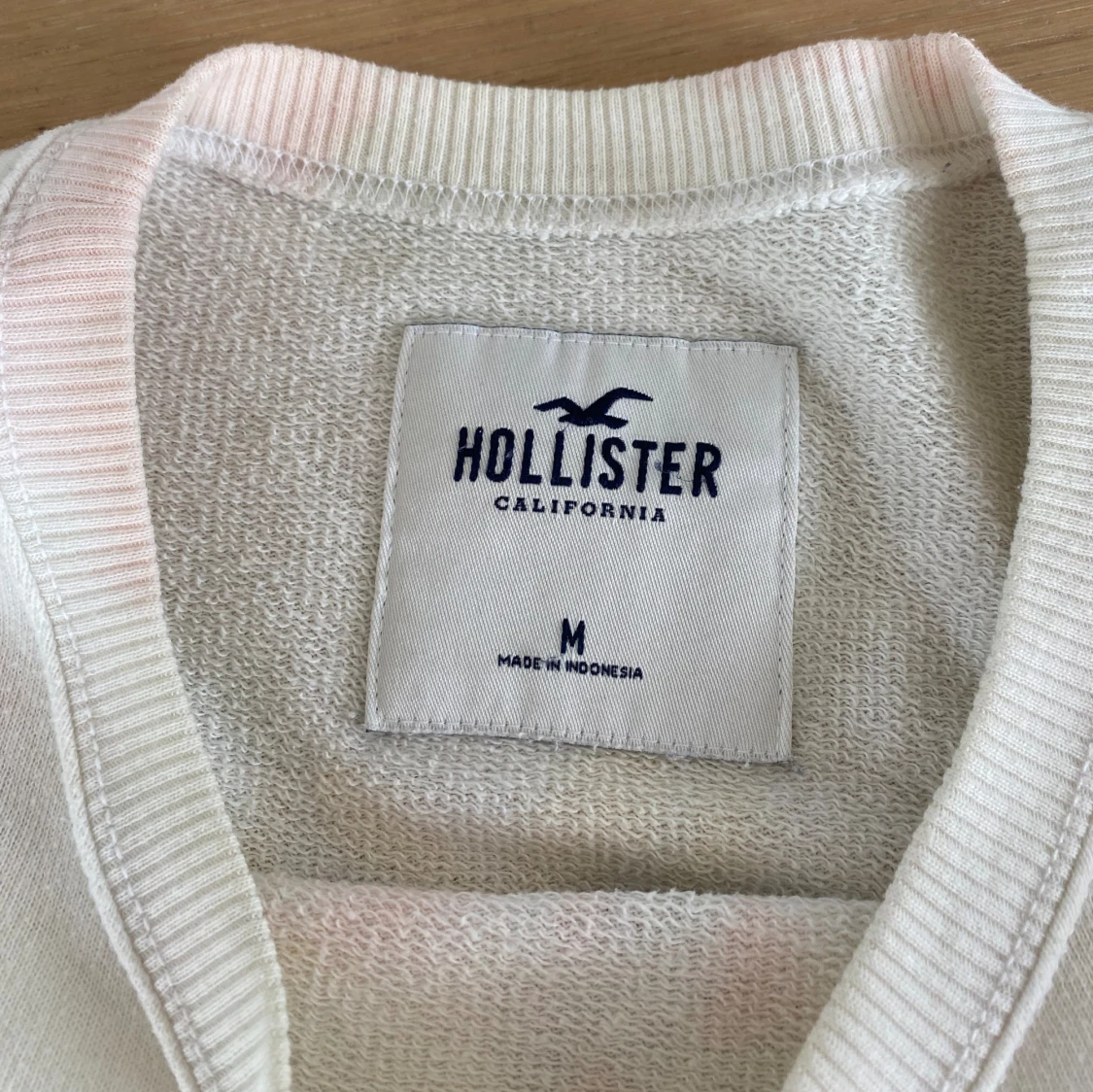 Hollister- Croppad Tröja  - 91