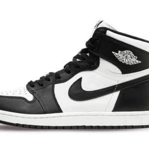 Nike Jordan 1 High Panda - Använda men i fint skicka. Very rare. Kvitto och låda medföljer ej 🤍🖤
