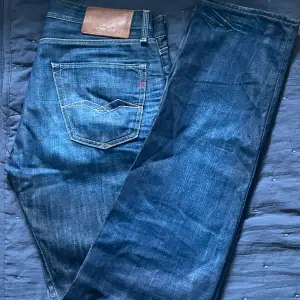Blå replay jeans  W32 L36 Hör av dig vid frågor 