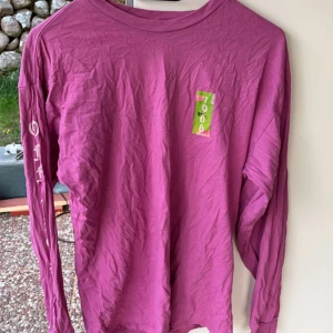 Vans långärmad t shirt - Tryck fram och bak från vans!