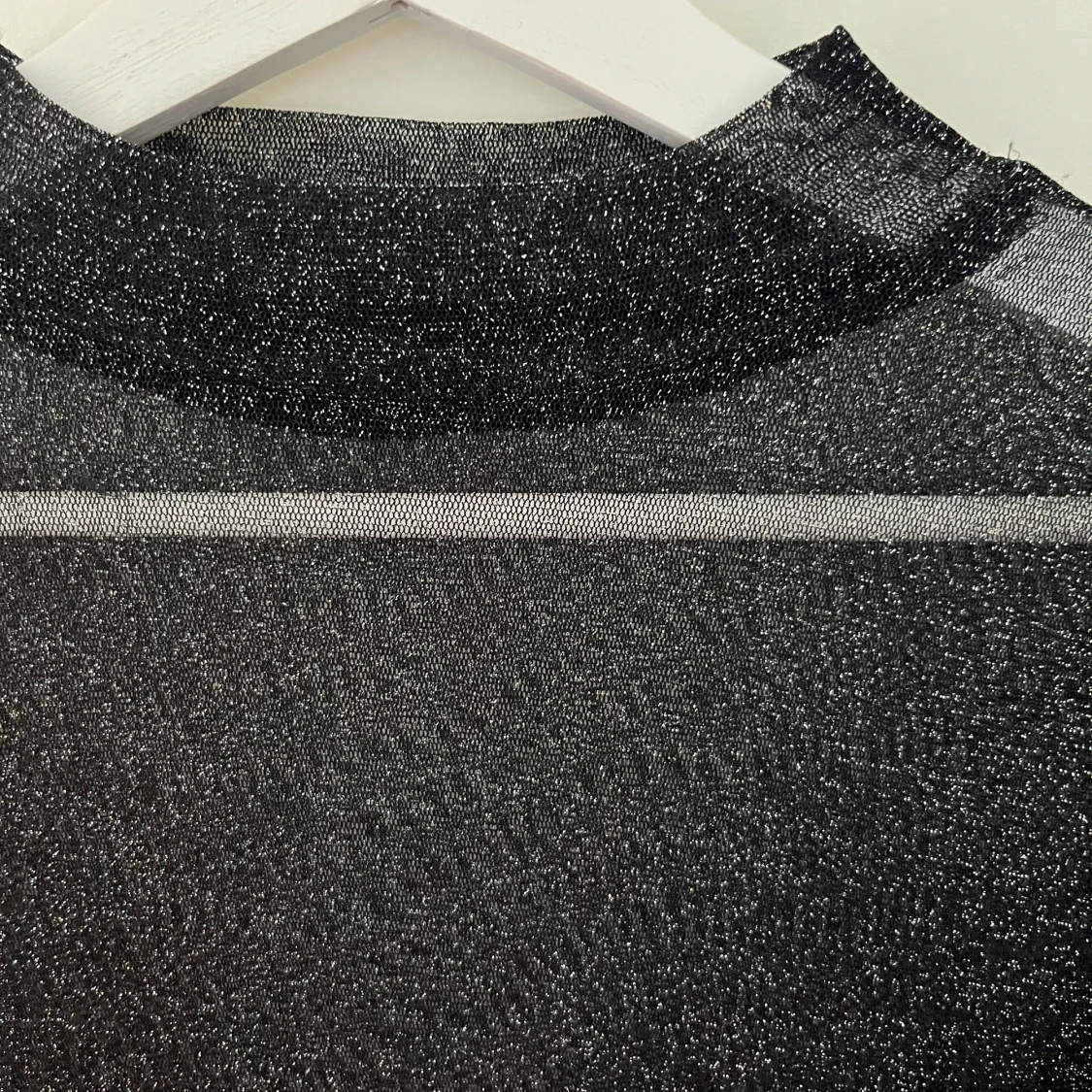 Glittrig meshtopp  - 90