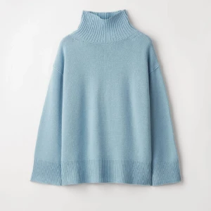 Polotröja  - Söker efter denna polotröja från softgoat 2022 collection💙🩵