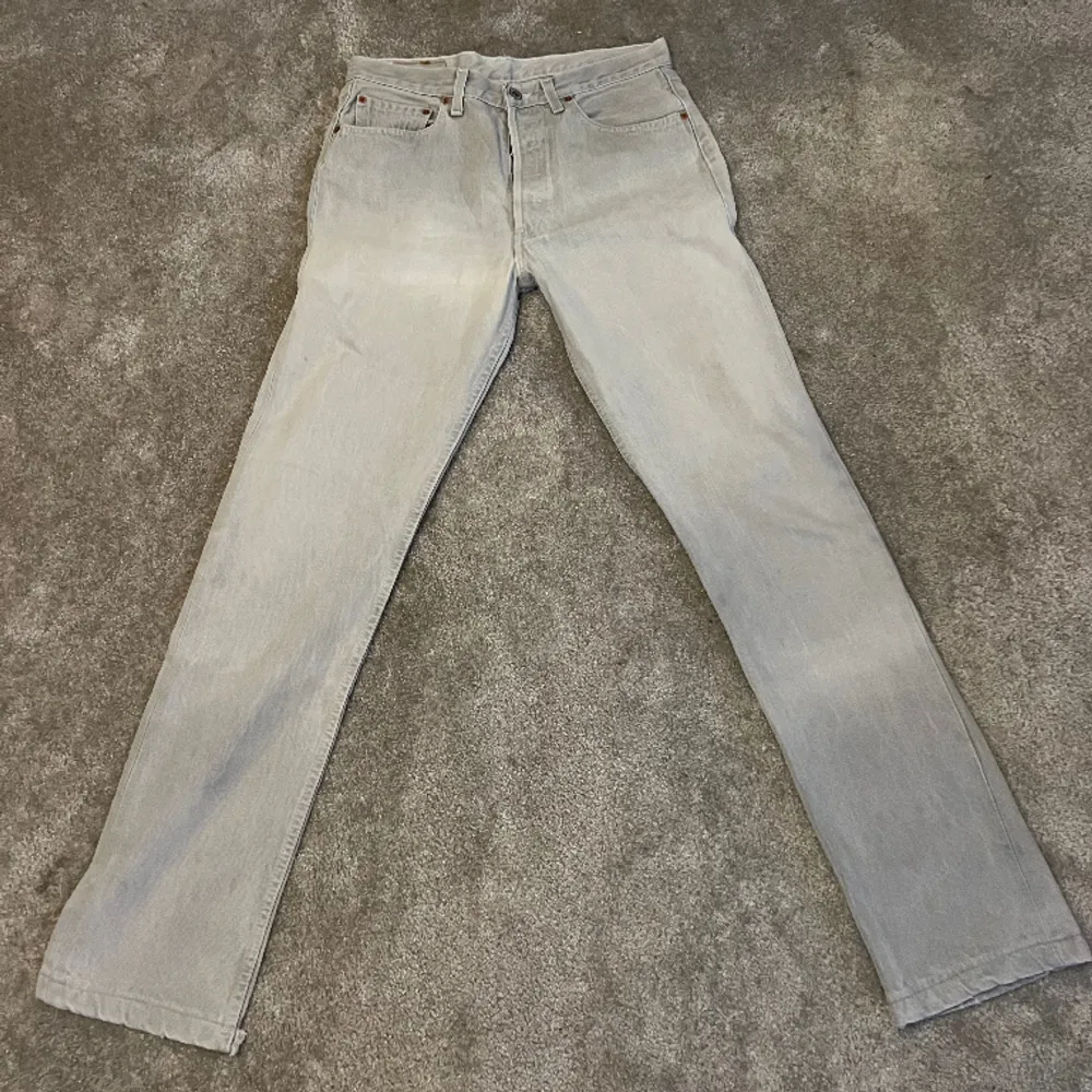 Levis 501 vintage jeans Ljusgrå färg Storlek 33/36. Farkut & Housut.
