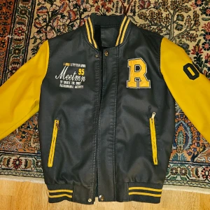 Bomberjacka - Bomber jacka i nytt sjick i size M