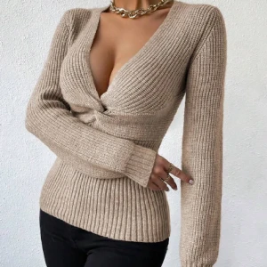 Fin stickad topp - Helt oanvänd, var för liten för mig! Skriv för mer bilder❤️