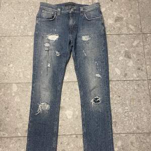 Säljer ett par Nudie jeans i storlek 30/32