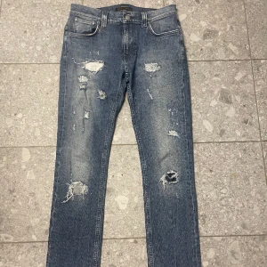 Nudie jeans - Säljer ett par Nudie jeans i storlek 30/32