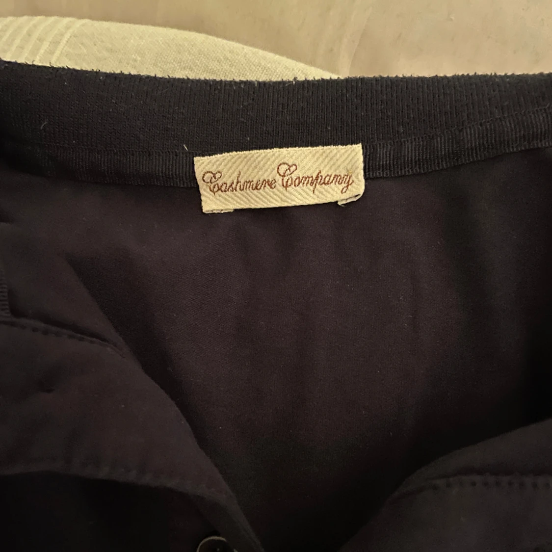 Marinblå kragtröja - 91