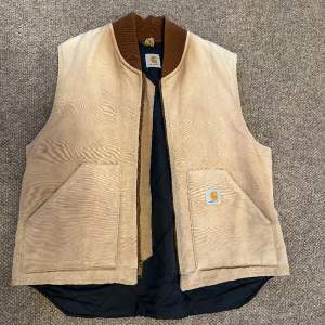 Vintage carthartt work vest, inga flaws. 