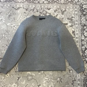 Alexander Wang sweatshirt  - 10/10 skick  Använd några gånger, den har en riktigt nice boxig passform som passar både som S och M.  Alexander wang x HM
