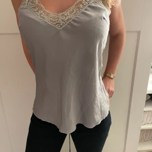 Spetslinne  - Använd Max 2 gånger!💕