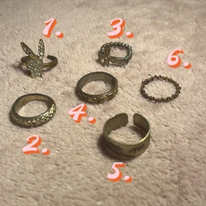 Ringar  - Ringar som tyvärr börjar närma sig slutet, då dom rostat. Vissa mer rostigare än andra. 5kr/st eller alla för 15kr