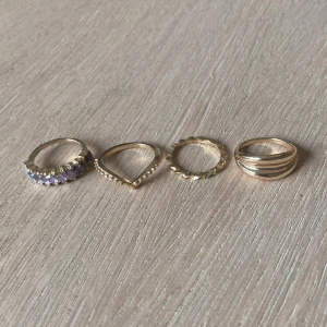 Ringar - Säljer ett ring kit! Några är använda, bra skick