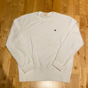 Champion Reverse Weave - Champion Reverse Weave Sweatshirt Size L Vit Skriv dm om mått eller andra funderingar