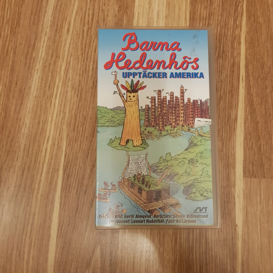 VHS Barna Hedenhös upptäker amerika sve tal