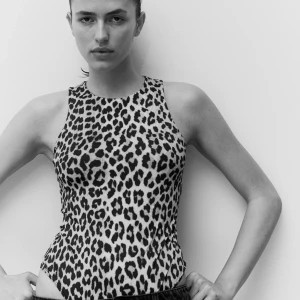 Leopard body - snygg body från h&m