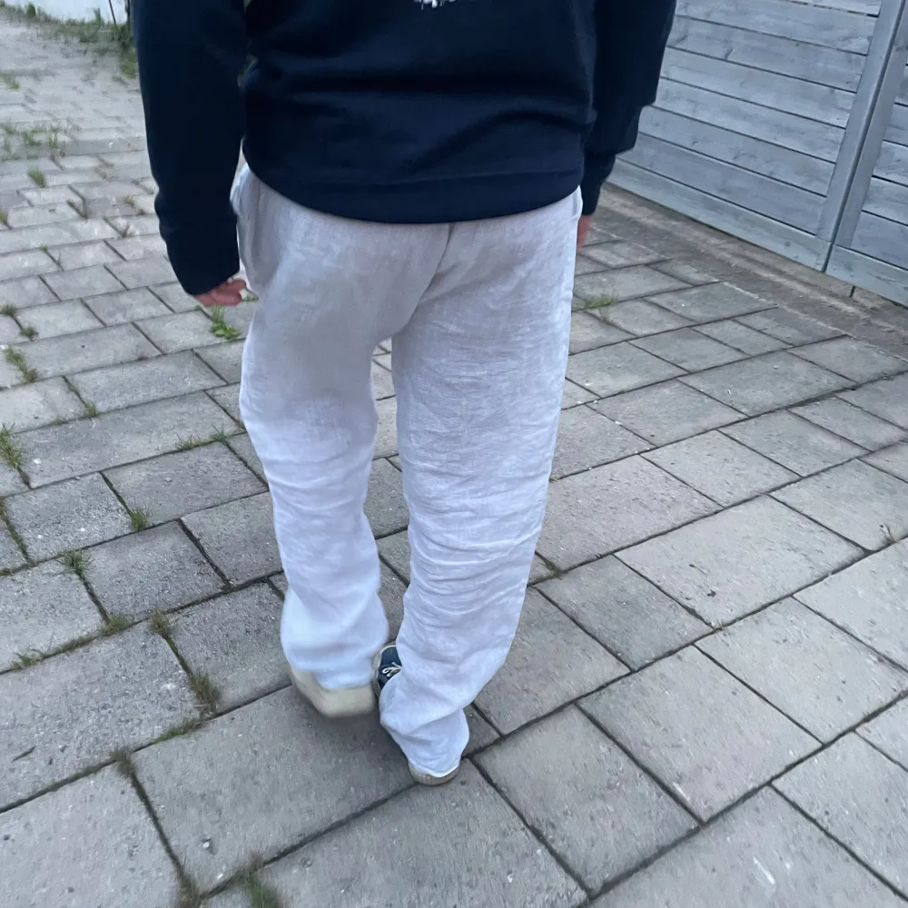 Linne byxor köpta i Kroatien. Använda en sommar.. Jeans & Byxor.