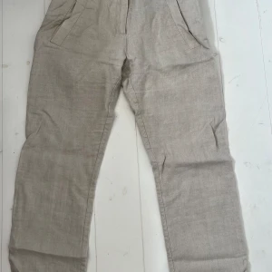 Acne linnebyxor - Knappast använda, perfekt skick  Ankellånga Passar mer som S