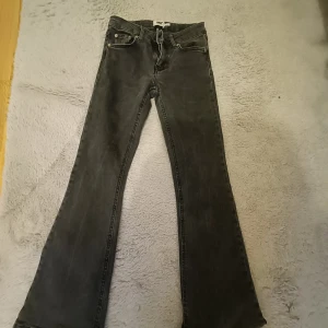 Jeans - Jeans från lager 157. Dom är knappt använda säljer pga att dem är för små🩷 dom är i den korta längden vilket är för personer som är ca 155-160🩷nypris 400