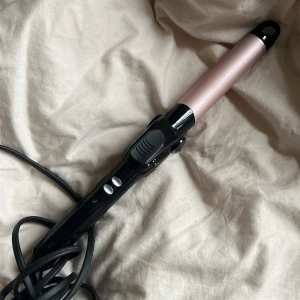 Locktång från babyliss - Jätte bra locktång från babyliss, skriv för fler bilder eller frågor❤️