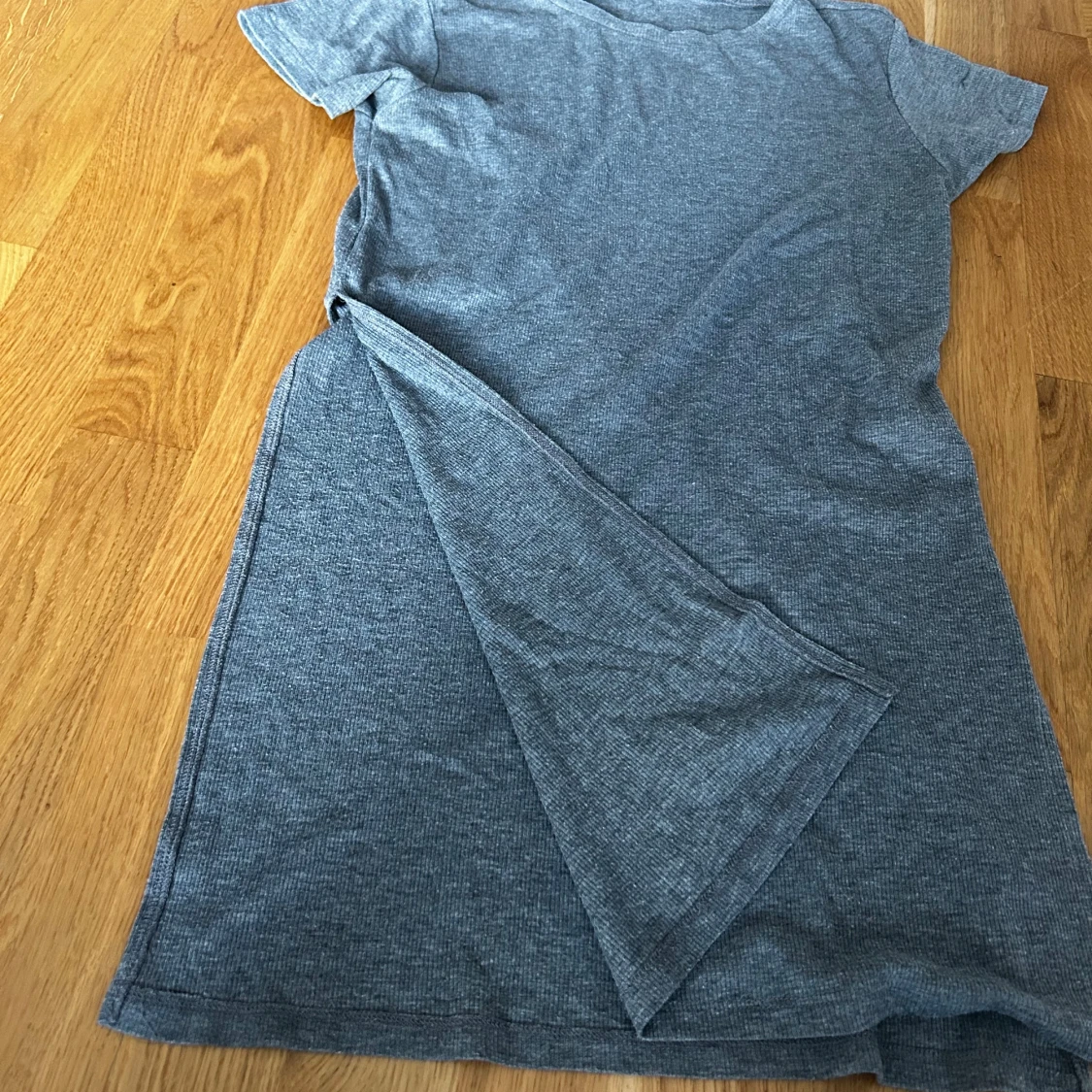 Lång t shirt med slit - 90