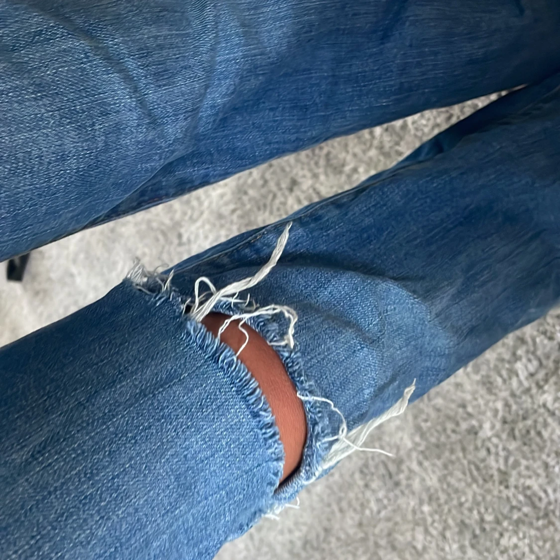 Low waist boot cut jeans med hål - 92