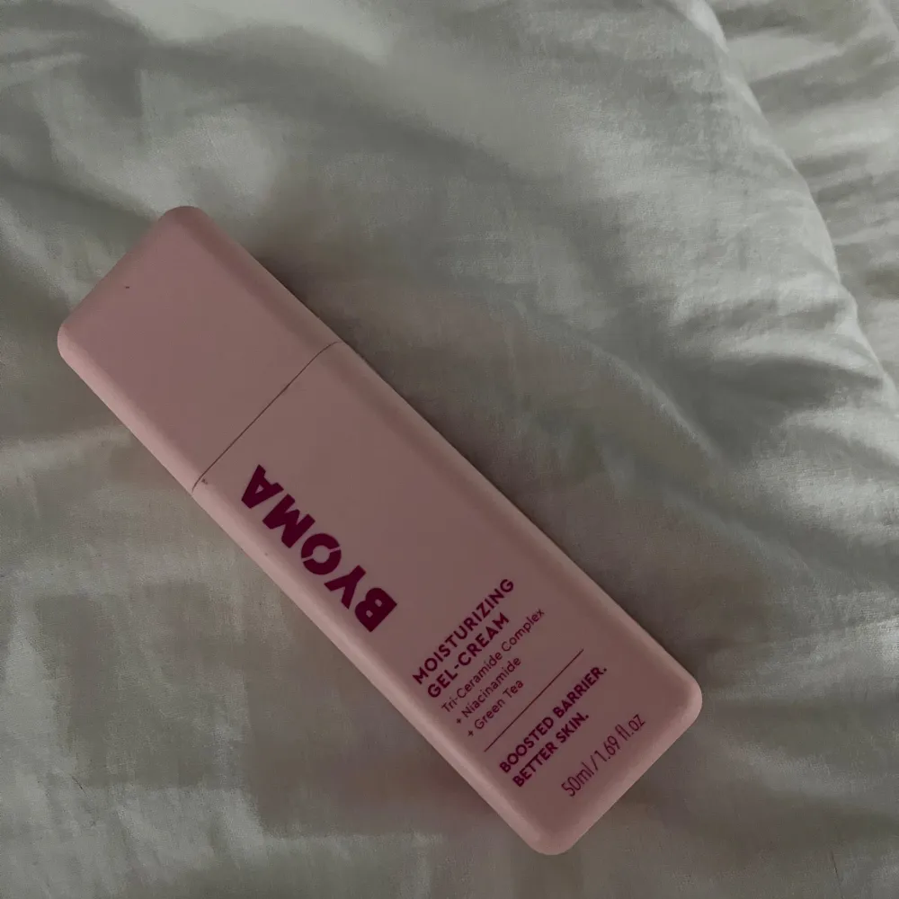 Säljer helt ny byoma för 89 kr ( original pris på sephora 189 ) säljer eftersom den inte kommer till användning längre 💕. Skönhet.