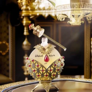 Hareem al sultan - Skriv för bild! Endast använd ca 2 gånger, 35ml Köpt från notino (det är den riktiga flaskan som notino köper från Khadlaj) skriv för mer bilder! Luktar magiskt nypriset och frakten var ca 500