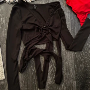 Super snygg topp i XS - Aldrig använd enbart testad! 