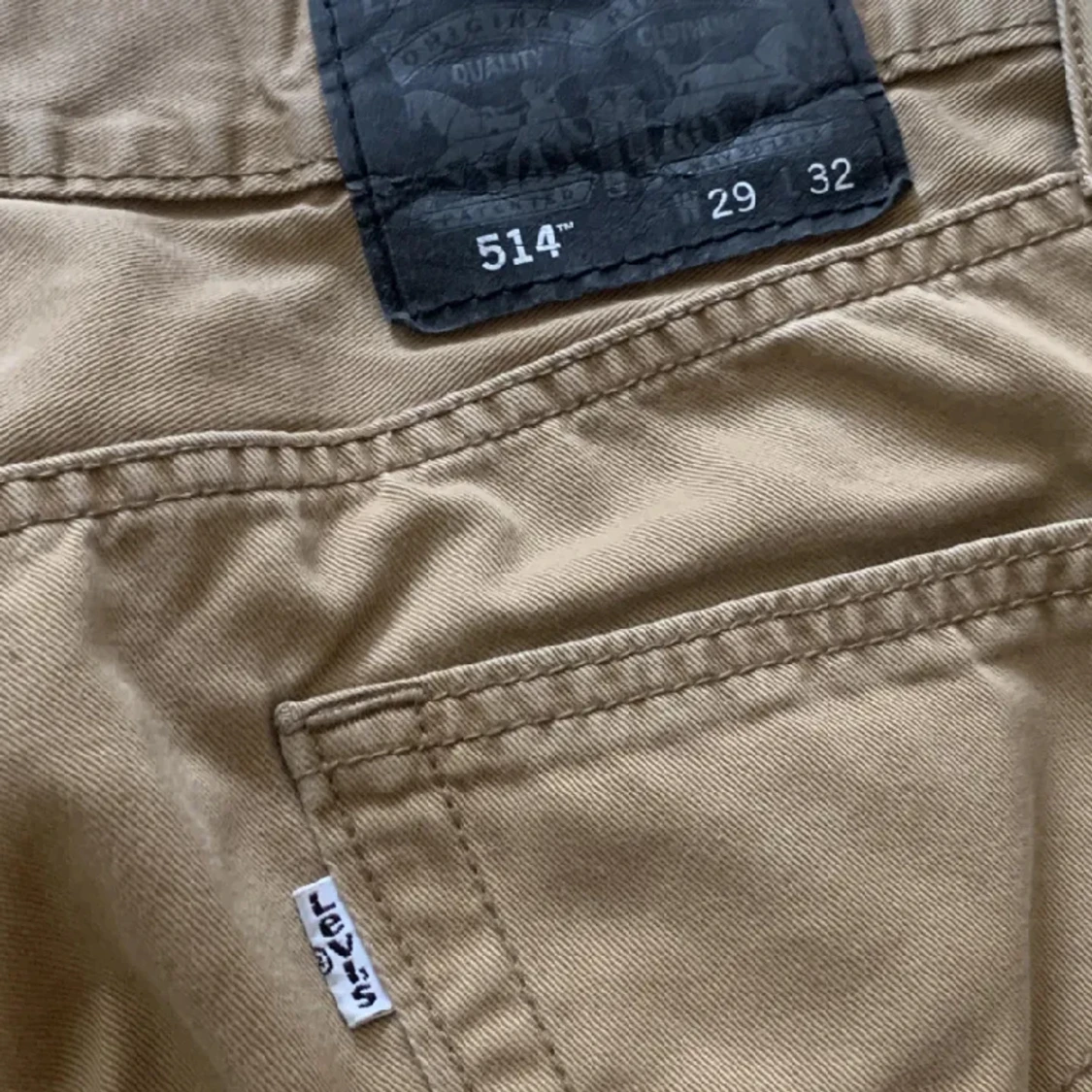 Levis beiga byxor  - 91