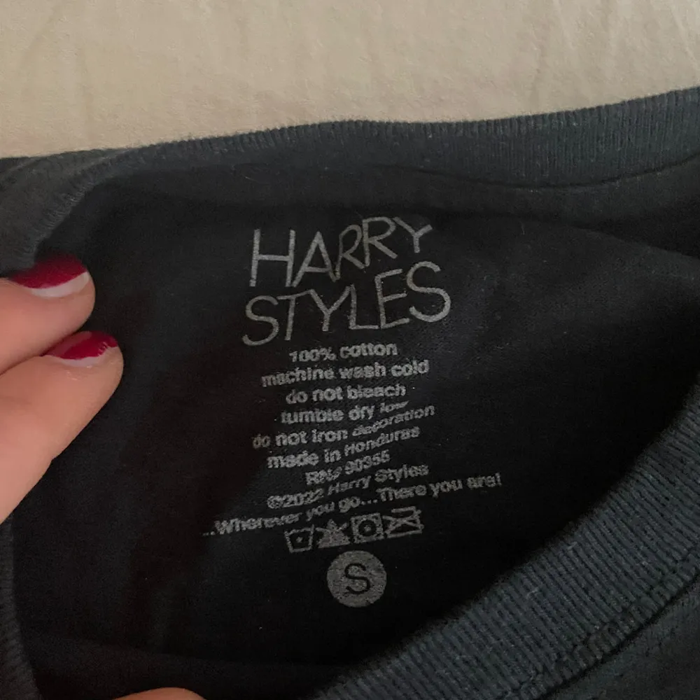 Harry styles merch köpt på en konsert, inga defekter🤗🤗. T-shirts.